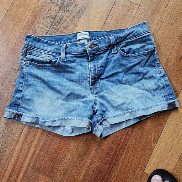 J.Crew Trademark Light Wash Denim Rolled Shorts Size 29 - Picture 3 of 10